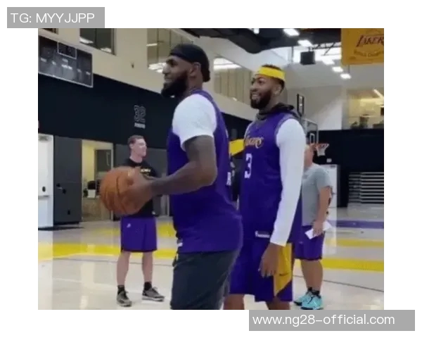 姚明经典MV回顾：从篮球巨星到文化使者的传奇旅程