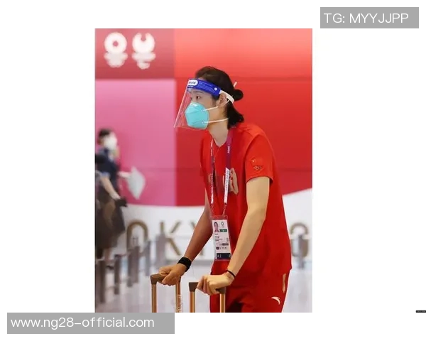 姚明走进会场引发热烈关注展现体育精神与社会责任的完美结合