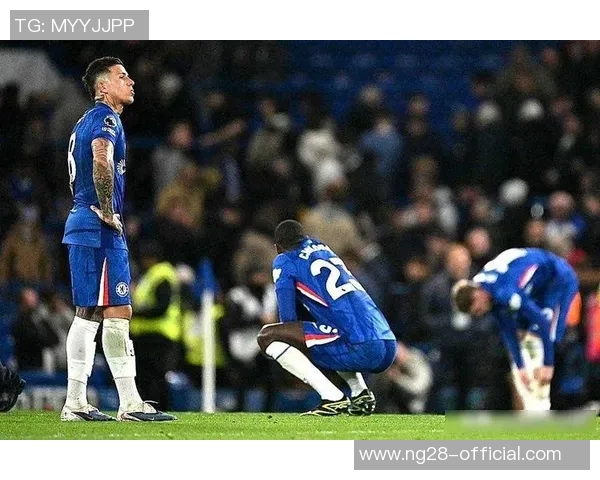 世界杯焦点战巴萨与切尔西激战成平局神奇扑救引发全场热议